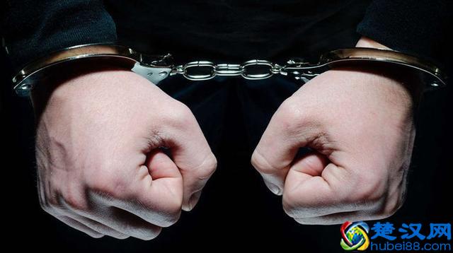 吸毒拘留多少天？会有案底吗？帮忙买毒品构成犯罪吗？