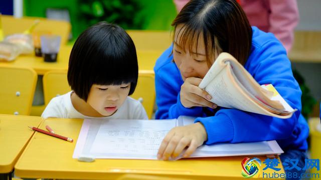 如何跟孩子沟通？妈妈们注意啦，这些小技巧你一定要学会