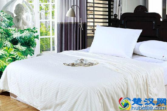 桑蚕丝怎么洗最佳 蚕丝被选购技巧