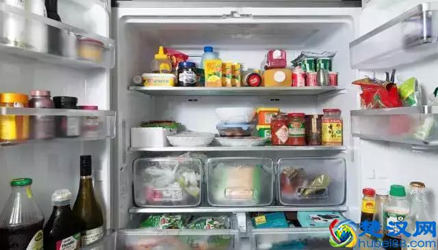 购买冰箱时，记得别买这4种冰箱，不然浪费电又不实用！