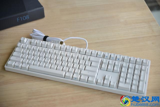 新手买机械键盘，哪个牌子好？