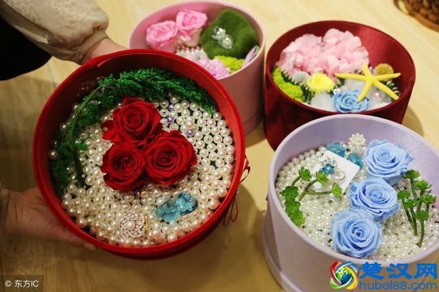 20个最好卖最偏门最暴利的地摊货，太多人靠它月赚5-8万