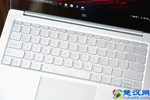 先别吐槽！小米笔记本的这个设计得给他点32个赞！