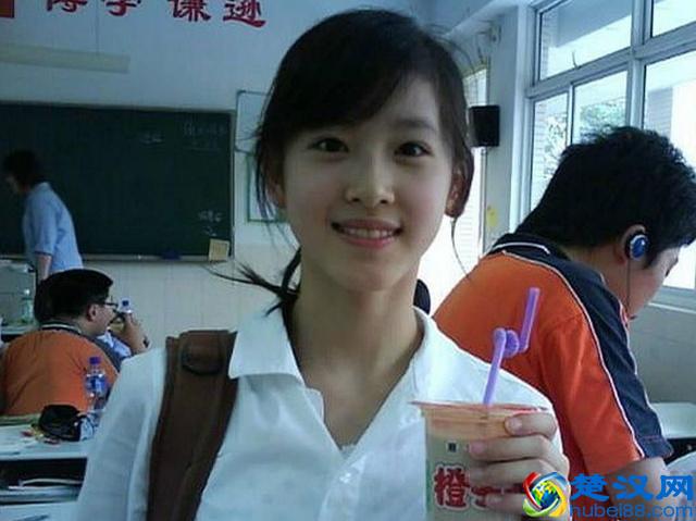 奶茶妹妹章泽天为什么走红？还记得奶茶妹妹怎么火遍全国的吗？