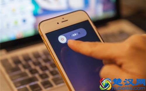 手机触屏不灵怎么办？这4招可帮你解决，售后也在用哦！