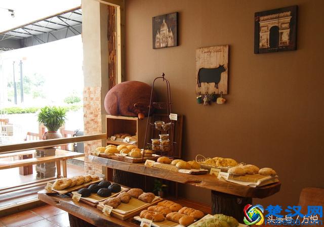 开个赚钱的面包店，赚钱的面包店，几乎都是看过