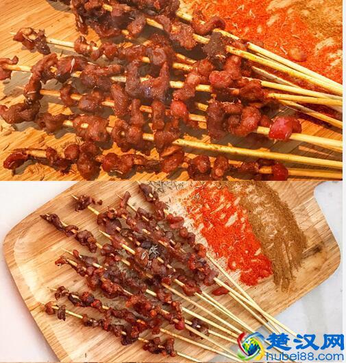 用微波炉叮三分钟，就能做出好吃的羊肉串！