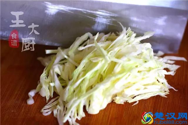 切得细丝丝的大头菜炒粉丝，居然能这么好吃！