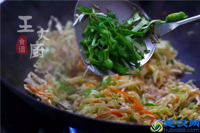 切得细丝丝的大头菜炒粉丝，居然能这么好吃！