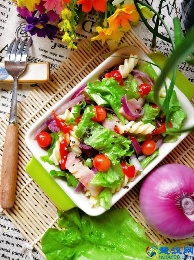 一个人的晚餐吃什么好？上班族的华丽晚餐，简单又营养！