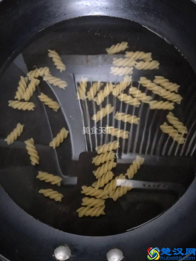 一个人的晚餐吃什么好？上班族的华丽晚餐，简单又营养！