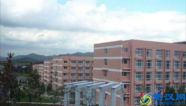 东华大学、西华大学、南华大学、北华大学在哪里，谁最强？