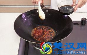 红烧鲢鱼的家常做法，简单两步好吃入味，零厨艺也能看一遍就会