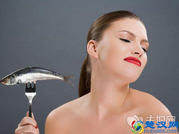 鱼刺卡在喉咙怎么办 6种生活小窍门软化鱼刺
