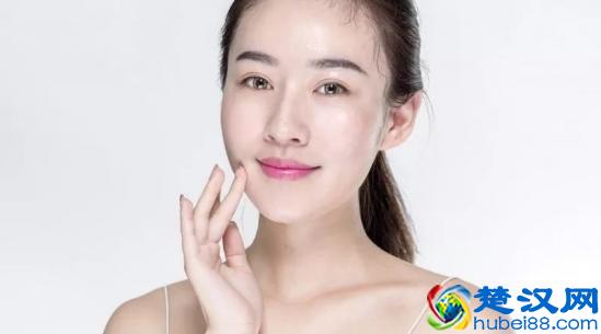 脸部毛孔粗大是什么原因？