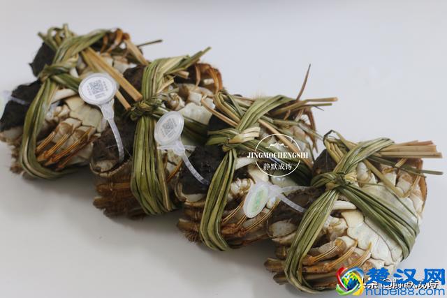 大闸蟹蒸几分钟合适？记住两个数字，螃蟹肉嫩不柴超鲜美