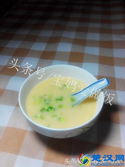 汤浓味美清炖鲫鱼汤：好喝有营养，做法简单，新手也能轻松完成