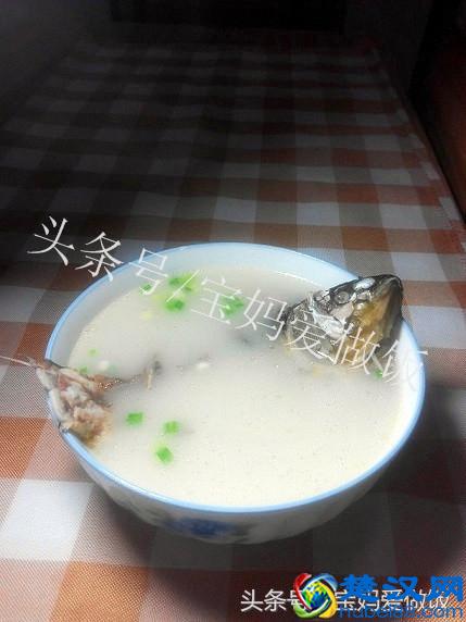 汤浓味美清炖鲫鱼汤：好喝有营养，做法简单，新手也能轻松完成