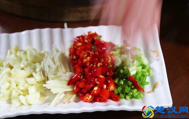 草鱼最好吃的做法，香嫩爽口，做法一看就会，3斤大草鱼不够吃