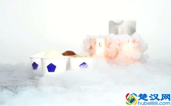 网红液氮冰淇淋，跟潮当心受伤！