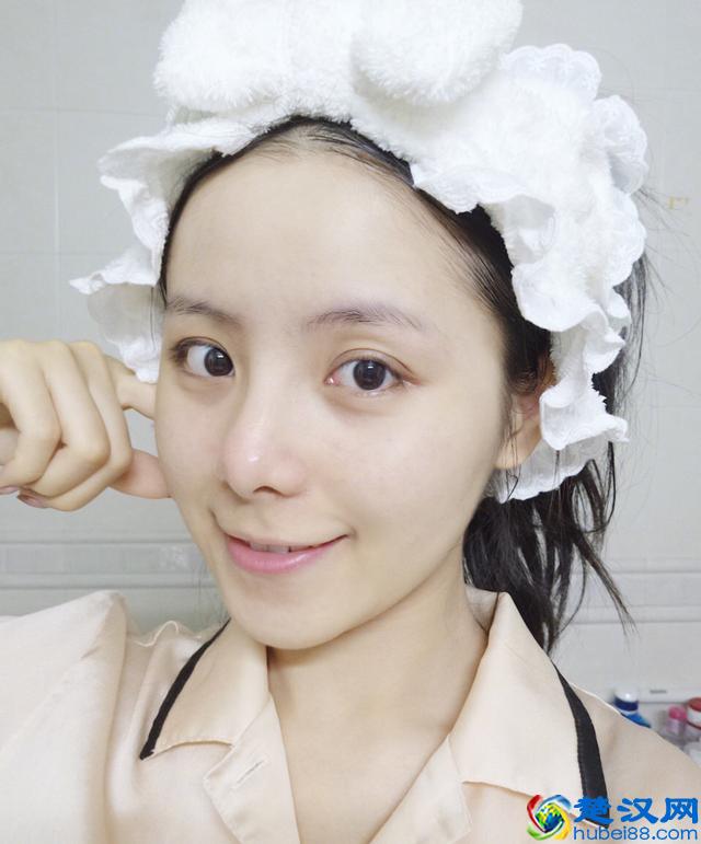 洗脸的三个小技巧：不用毛巾擦脸，不用热水洗，第三个很省洗面奶