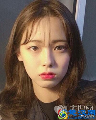 颧骨高适合什么发型?这8款发型轻松告别高颧骨,你也是女神