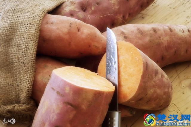 晚上吃这4种东西，睡觉也能减肥燃脂，10天瘦掉15斤