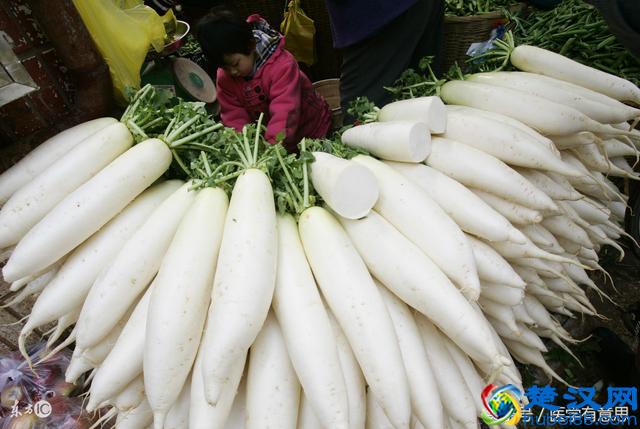 晚上吃这4种东西，睡觉也能减肥燃脂，10天瘦掉15斤