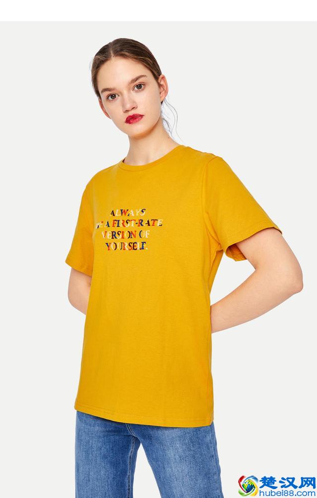 皮肤偏黄的女生，穿这四种颜色显白