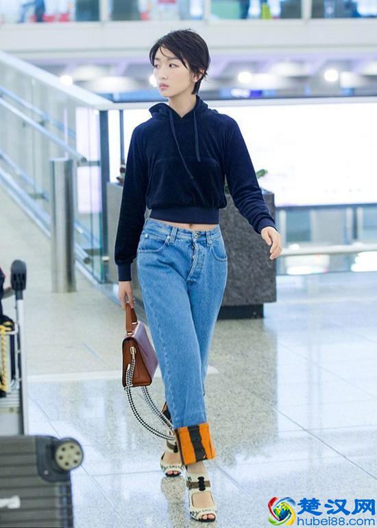 卫衣搭配什么裤子好看?这4种穿法时髦又显气质,明星们也在穿