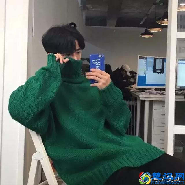 适合小脸男生的几款发型推荐，每款都很帅！