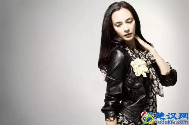 买皮衣的时候，怎么去分辨皮革真假和好坏呢？