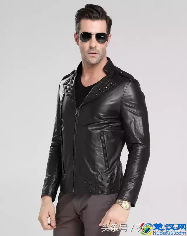 买皮衣的时候，怎么去分辨皮革真假和好坏呢？