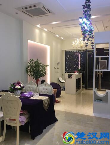 买了个门头房，隔三差五就去看，装修完太漂亮了