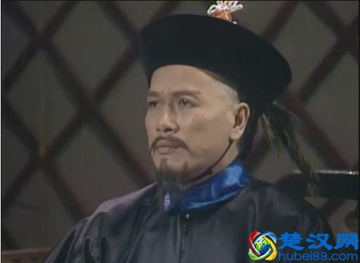 什么是人精？世事洞明皆学问，人情练达即文章