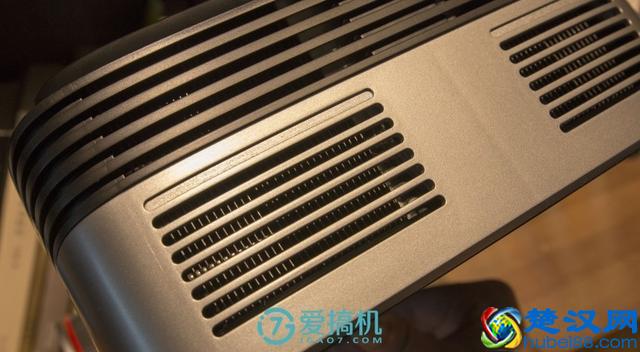 投影仪中的性价比之王！千元投影仪坚果极越A6使用评测