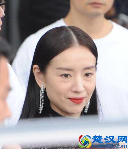 隐瞒6年，董洁潘粤明离婚真相终于曝光，网友：相由心生！