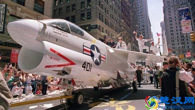 为什么美国从来不阅兵？