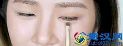 眼妆这样画，小眼变大眼，大眼更有神！