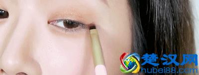 眼妆这样画，小眼变大眼，大眼更有神！