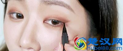 眼妆这样画，小眼变大眼，大眼更有神！