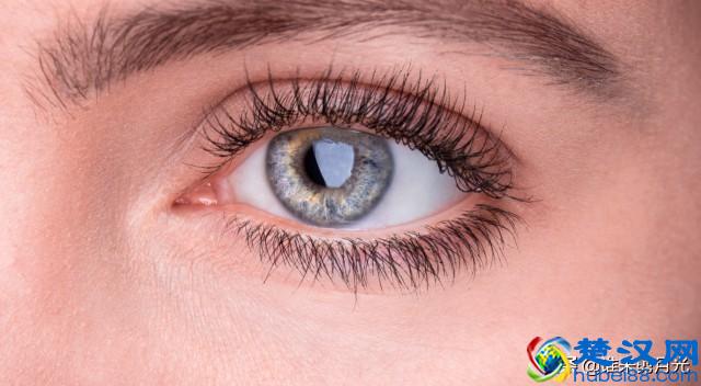 眼睑上长粉刺疼 一定要注意这些因素