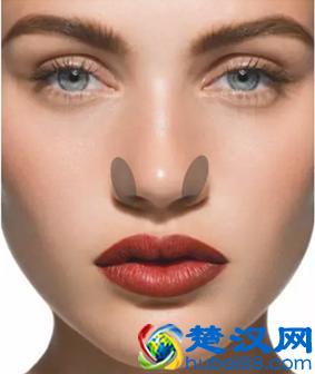 缩小鼻翼按摩方法，照这样按摩5天按出小鼻翼