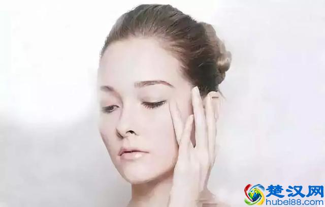 眼部周围为什么会长脂肪粒？3个习惯帮你摆脱脂肪粒