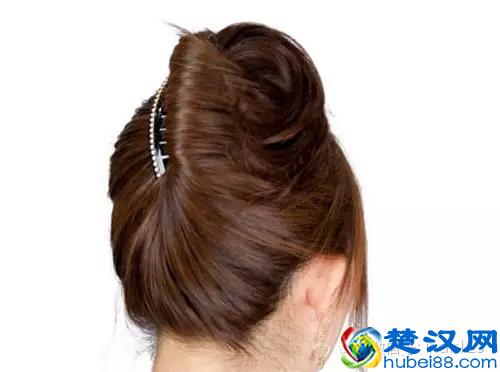 如何用发簪盘发？发簪盘发图解教程！