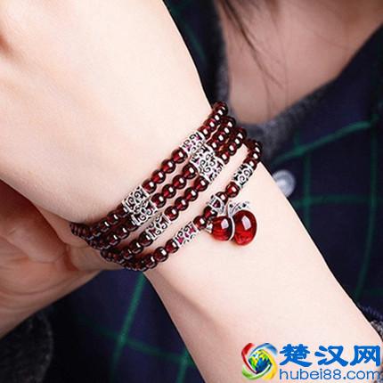 送闺蜜生日礼物排行榜推荐，闺蜜过生日送什么礼物好