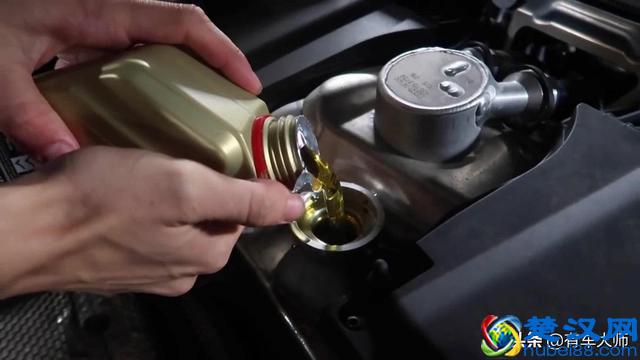 车子开的少，保养用哪种机油比较合适？多久换一次？