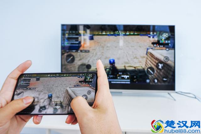 太给力了！终于知道为什么手机投屏更多人会选无线投屏器