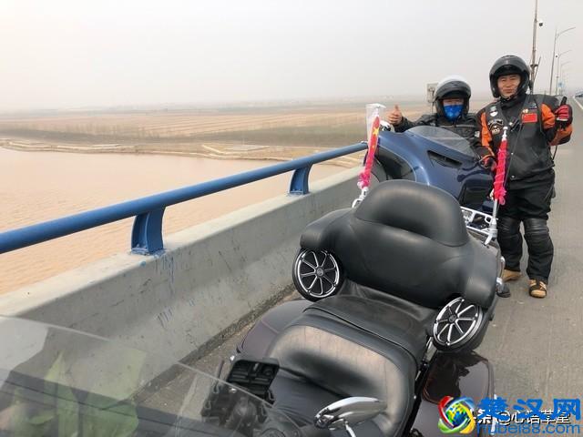 伟大祖国70周年华诞，12000公里他们用车轮丈量华夏第一晖