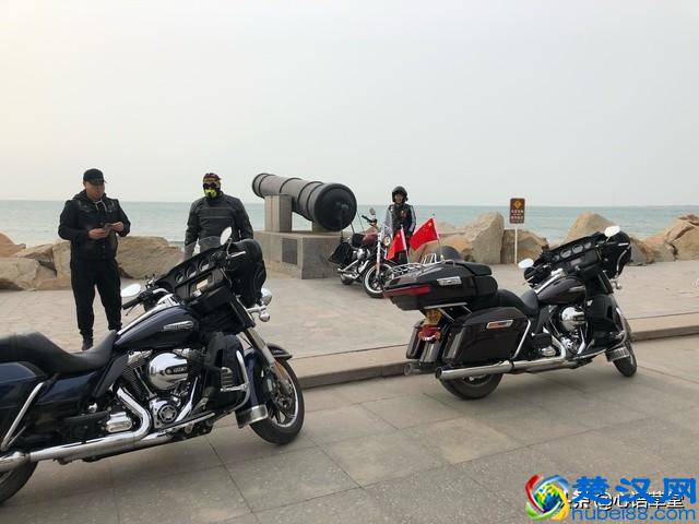 伟大祖国70周年华诞，12000公里他们用车轮丈量华夏第一晖